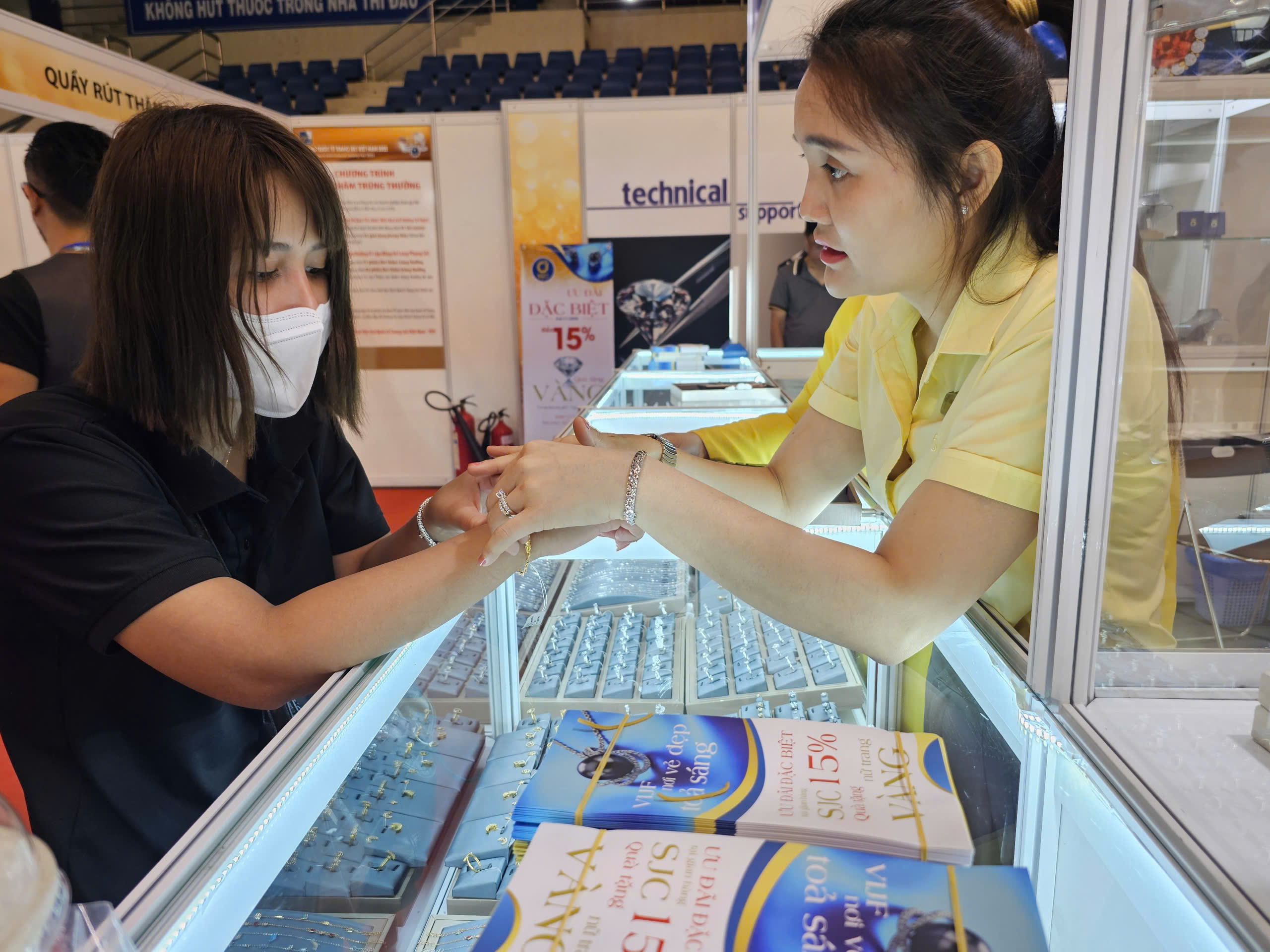 Phân tích giá vàng ngày 16/03/2026