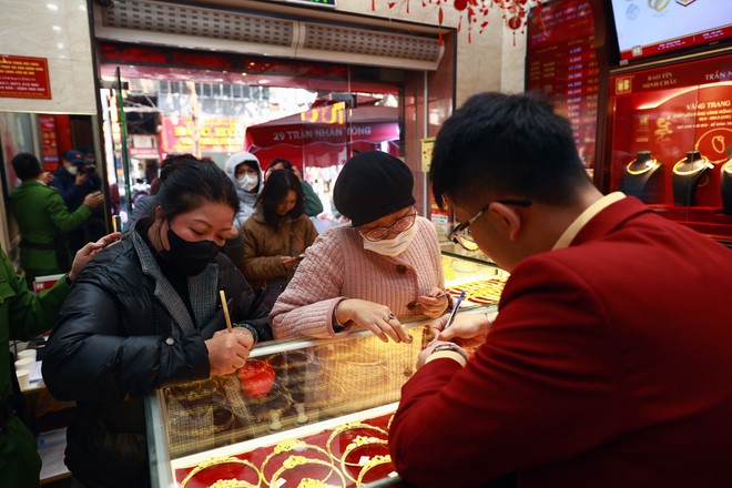 Phân tích giá vàng ngày 28/01/2026